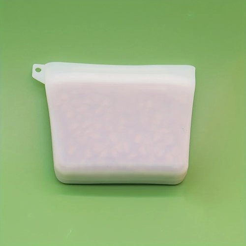 Waterproof Silicone Dog & Cat Treat Pouch — Outdoor Training Snack Bag