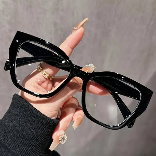 Kacamata cat-eye wanita retro dengan gọng vintage dan lensa HD