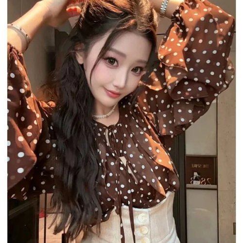 Blouse rétro à pois, manches ballon, col noué et bas en dentelle — style coréen, coupe loose, manches longues