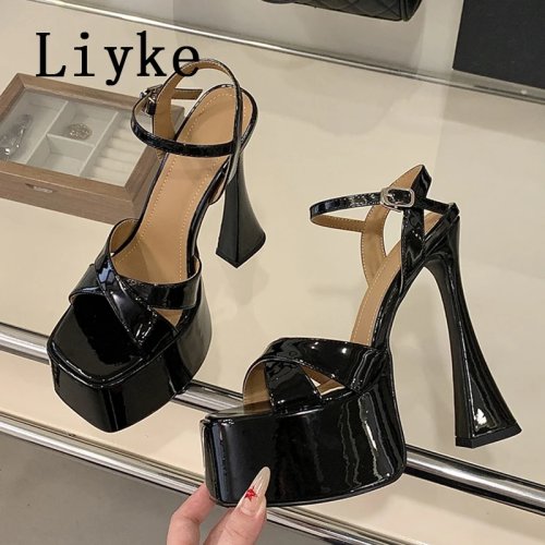 Sandalias plataforma Liiyke en charol para mujer – negro/blanco, puntera cuadrada, suela gruesa, tacón alto – para fiesta/pole dance