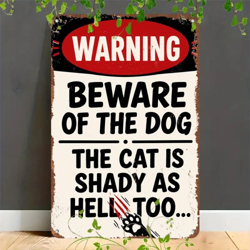 Cartel metálico vintage "Cuidado con el perro y el gato sospechoso" – Placa retro 2D para casa, garaje, cafetería, bar y jardín