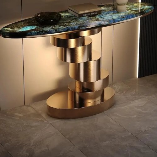 Set consolle design creativo, stile italiano 'light luxury' per villa