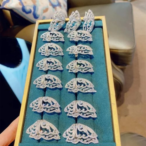 Anel de noivado elegante romântico borboleta com incrustação de diamantes oco meia asa para mulheres joia presente