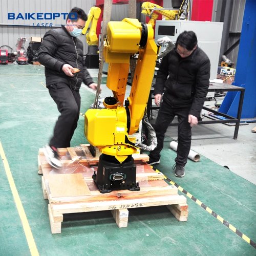 نظام ذراع روبوت FANUC 6 محاور بقدرة 1000 واط - آلة قطع ليزر معدنية ثلاثية الأبعاد أوتوماتيكية ومعدات لحام بالليزر