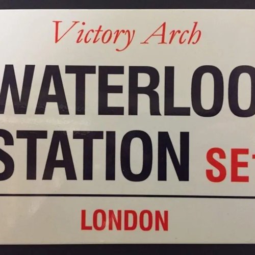Papan Besi Vintage 'Waterloo Station SE1 London' Plakat Dinding Retro 8x12 in (20x30 cm)