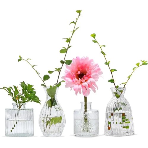 Set van 4 kleine heldere vintage glazen mini-vaasjes — lage tafeldecoratie voor bruiloft, feest en thuis