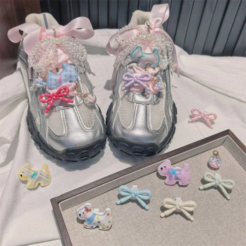Charme para sapatos infantis — clip para atacadores com pérola e cristal, laço e cãozinho cartoon, colorido e leve