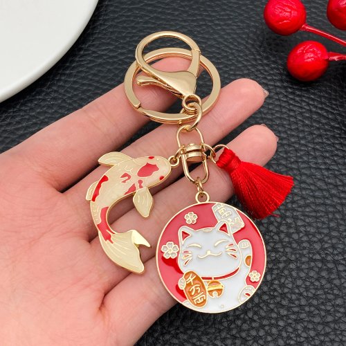 Llavero Maneki-neko (gato de la suerte) con pez koi, colgante para llave de coche en aleación, charm para bolso, regalo