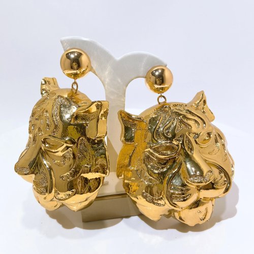 Luxury large tiger pendant hoop earrings for women, gold-plated, lightweight animal-design hoops — stunning wedding & party jewelry