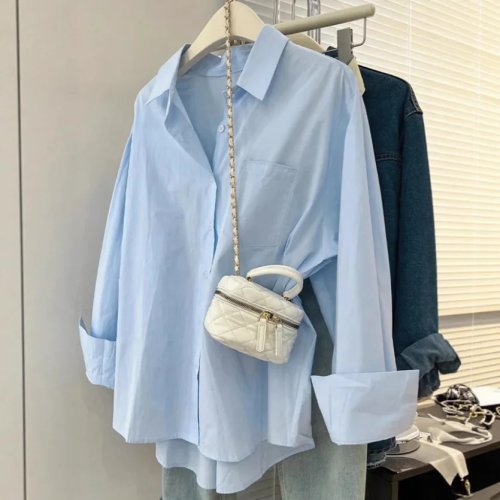 Blusa mujer vintage lisa, cuello camisero, manga larga y corte holgado — elegante casual/para trabajo, estilo Y2K Primavera 2026