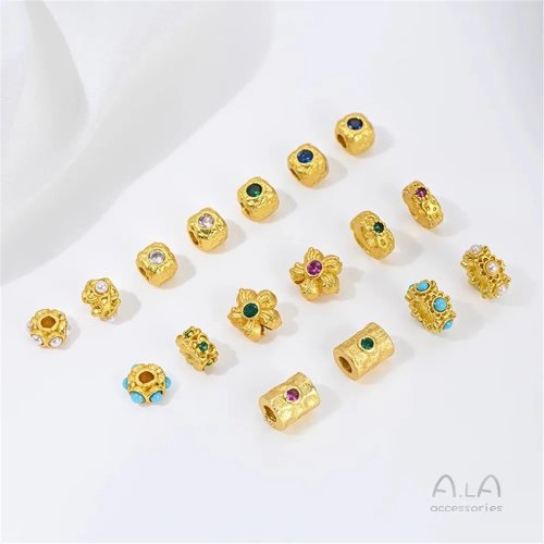 Perles intercalaires dorées motif sable, carrées et cylindriques avec zirconia — perles roue et fleur turquoise pour confection de bijoux