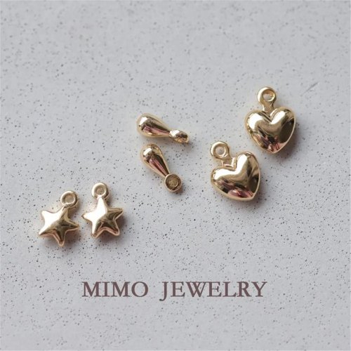 Ciondolo mini stella a goccia in rame placcato oro — charm per gioielli fai-da-te