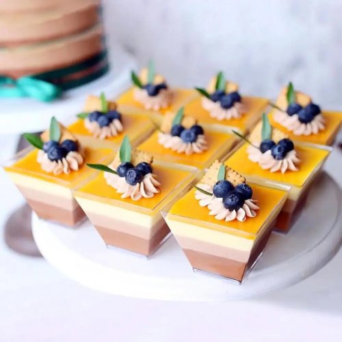 10 Copos de Mousse Descartáveis de Plástico – Copos Transparentes para Pudim e Sobremesas para Festas, Casamentos e Catering (Pequeno)