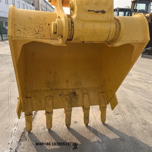 รถขุด Komatsu PC200-8 ราคาถูก - รถขุดไฮดรอลิก