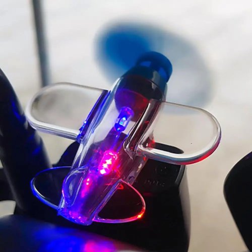 لعبة طائرة تعمل باللف مع ضوء LED – زخرفة طائرة وديكور طاحونة هوائية لعشاق الهواء الطلق