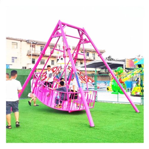 Piccola nave pirata per parco — Gioco/attrazione manuale senza elettricità per bambini e adulti