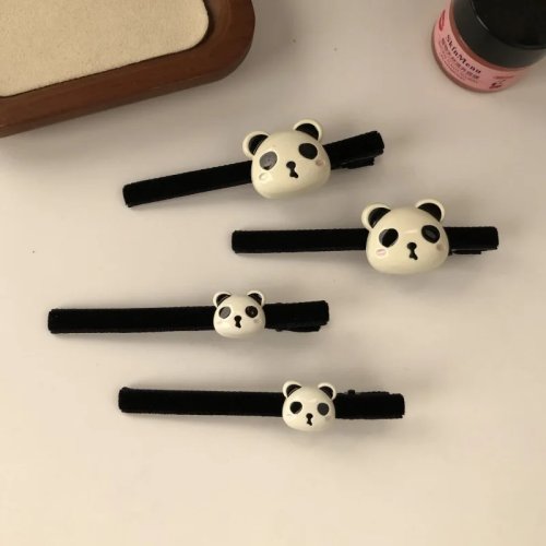 かわいいパンダのダックビルクリップ（前髪用）— レディース＆キッズ用ヘアクリップ