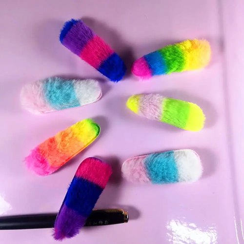Clips para cabello fluffy de moda, barrette lindo para niñas, color aleatorio