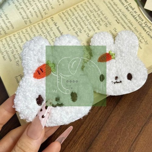 Pinces à cheveux lapin en peluche avec broderie carotte, barrettes douces et mignonnes pour cadeaux de Saint-Valentin