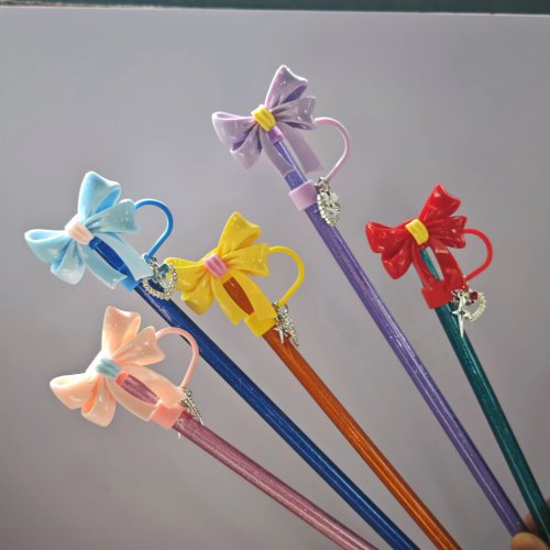 Nouveau grand gobelet en verre mignon avec nœud décoratif, couvercle de paille et capuchon brillant