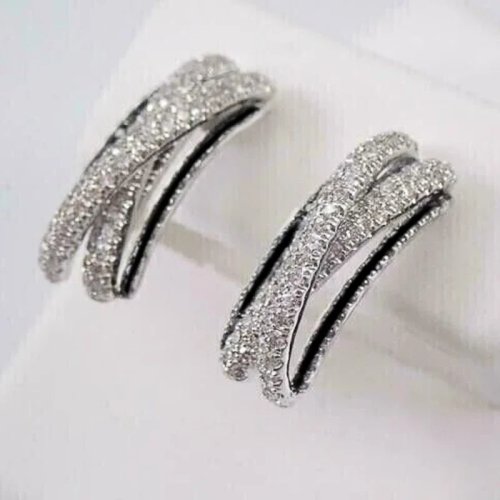 Aretes de aro modernos para mujer, bisutería de circonio en color plata, accesorio de moda 2026
