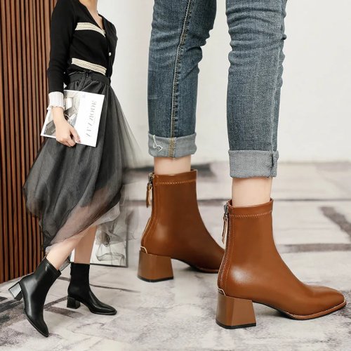 Boots Wanita Hak Tinggi Model Baru 2025 Ujung Kotak Gaya Prancis Musim Gugur Dingin Dengan Bantalan Bulu Slim