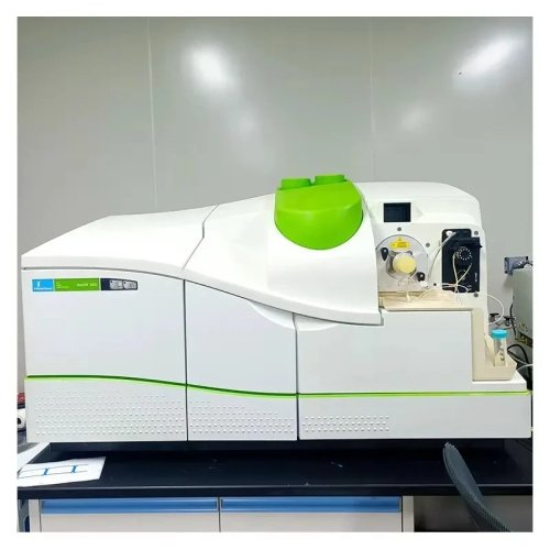Spectromètre de masse quadrupolaire PerkinElmer PE NexION 300D, résolution 0,1 amu, ionisation par impact électronique, 5000 W, 220 V, balayage complet
