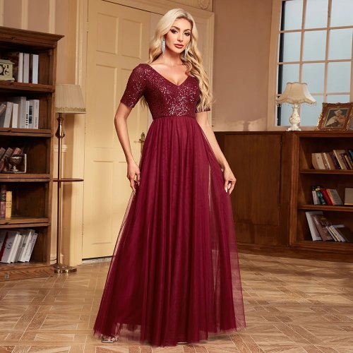 Abito da damigella con paillettes bordeaux, taglio A, lungo, scollo a V, maniche corte, tulle