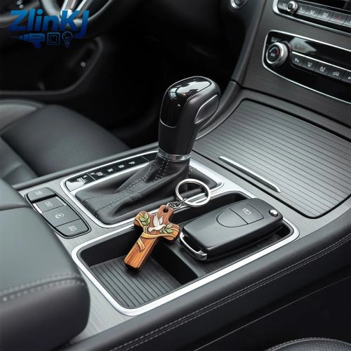Móc khóa hình chữ thập bằng gỗ tôn giáo bán sỉ với túi organza in hình chim bồ câu và thẻ để làm quà cưới