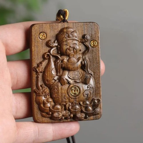 Ciondolo in legno d'agar, amuleto 'Senza preoccupazioni', lingotto del dio della ricchezza, finemente intagliato da materiale antico, oggetto culturale per l'anno del tuo segno zodiacale