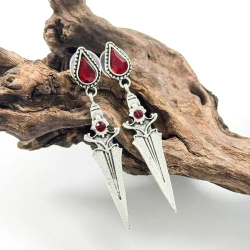 Anting-anting Stud Gothic dengan Ruby - Perhiasan Gaya Retro Gelap