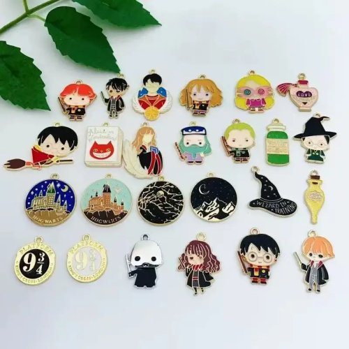 10 un. Pendentes de liga esmaltada de personagens de desenhos animados, para fazer bijuteria DIY, brincos e porta-chaves
