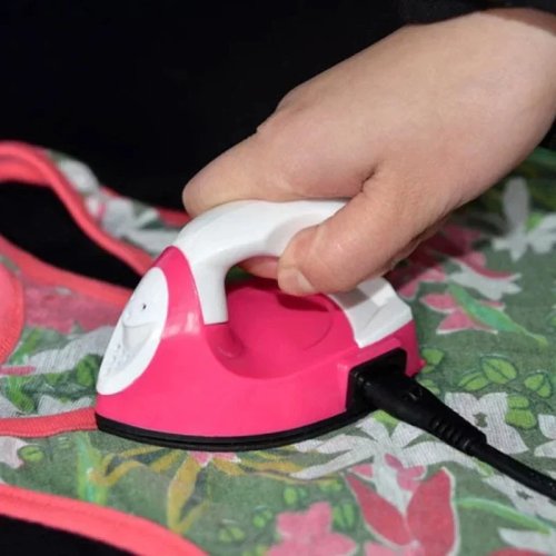 Mini Portable Travel Iron – Compact Electric Iron for Clothes, Sewing and Crafts with Protective Pad & Cover