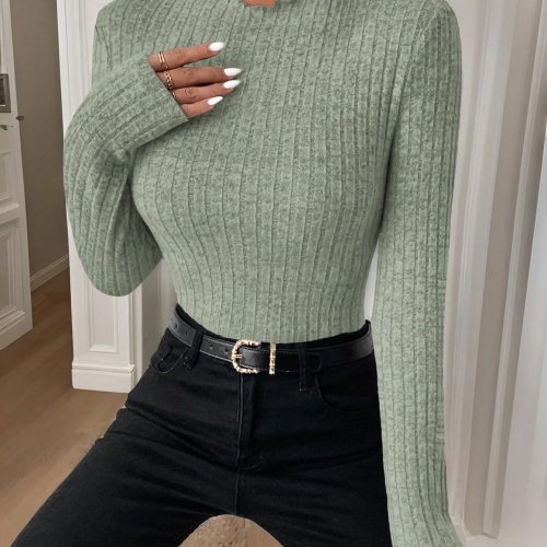Blusa de mujer de manga larga entallada con cuello redondo y volantes - lisa y rayada para diario
