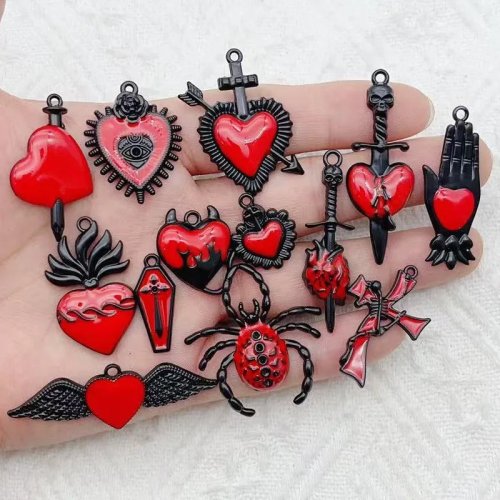 10 pezzi Ciondolo Croce d'Amore Gotico Retro in Lega Nera Fatto a Mano DIY Collana Accessori Gioielleria