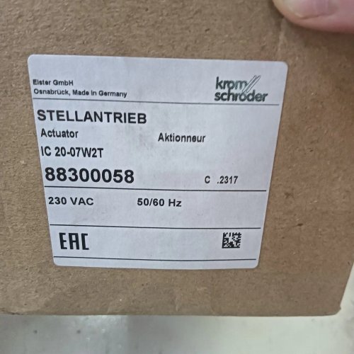 Hockard Integrierter Schaltkreis 20-07W2T 8830005