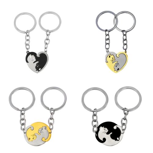 New Cat Keychain Hugging Couple Heart Pendant for Girlfriend Friendship Gift