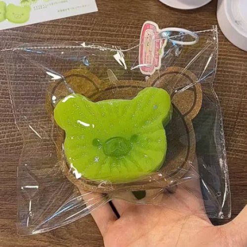 Weiches Taba Squishy Spielzeug mit Buttertextur - Süße Melonen-Bärenform zur Stressbewältigung - Lebensmittelechtes Silikon, 1 Stk.
