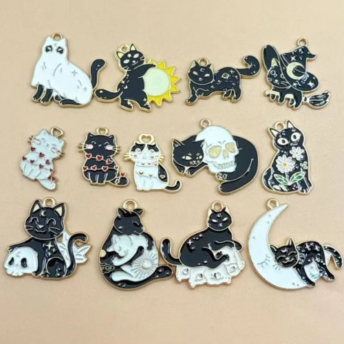 10pcs Style Gothique Chat Squelette Noir et Blanc Chat Lune Alliage Émail DIY Pendentif Boucles d'Oreilles Collier Accessoires Bijoux