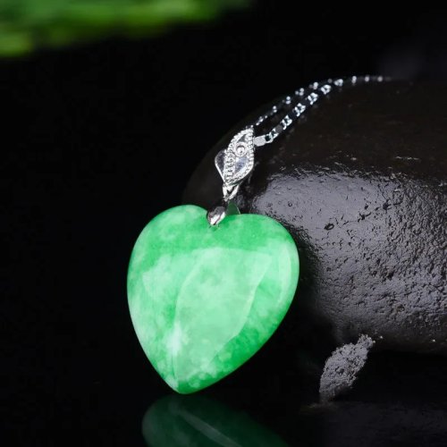 Collar con Dije de Corazón de Jade Verde Natural, Piedra Jadeíta Genuina Tallada, Amuleto de Buena Suerte, Joyería de Moda Regalo para Mujer y Hombre