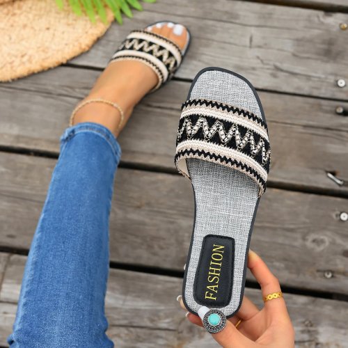 2026 New Women's Woven Flat Slippers Summer Beach Soft Sole Comfort Sandals Slides