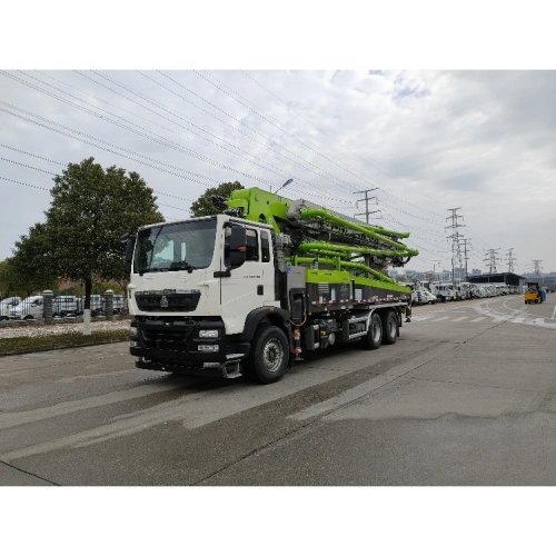 EPA Engine Concrete Pump Truck with 47m Boom for Construction