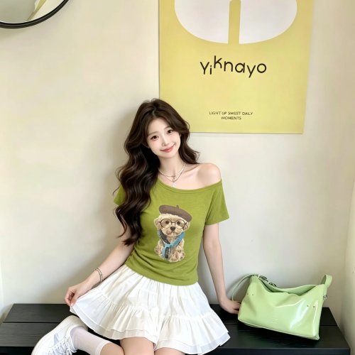 Playera de Mujer 2026 Nueva Estampado Verde Hombros Descubiertos Manga Corta Crop Top Verano Slim para Mujeres Petite