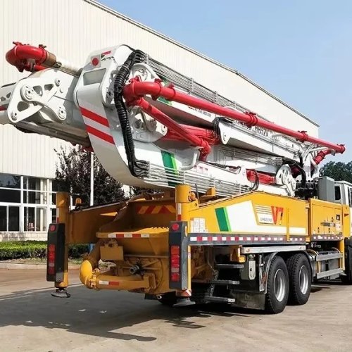 大型ディーゼルコンクリートポンプ車 50mリーチ 170m³/h 生産性 完全エンジンモーターアセンブリ付き