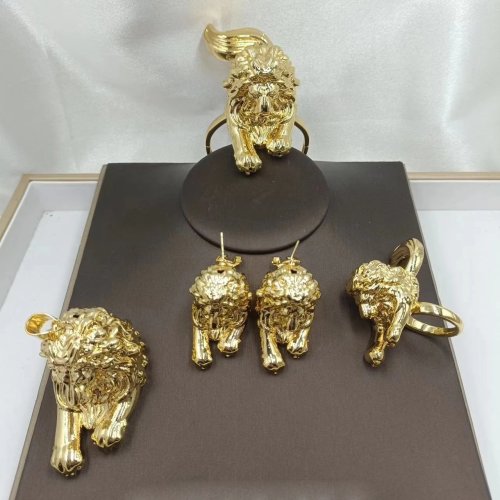Vergoldetes Damen-Schmuckset - Tieranhänger-Halskette, Ohrringe, Armband, Ring - Leichtes Partyzubehör HK0104