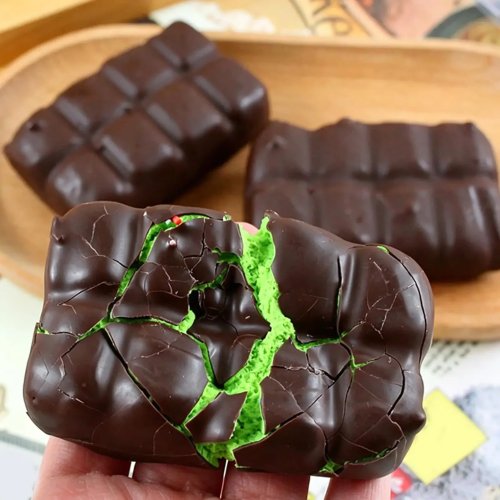 Brinquedo Squishy de Chocolate - Bola anti-stress de cera de chocolate crocante, fidget toy realista de comida macia para aliviar o stress