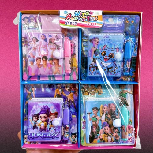 Mini Quaderno Anime Girl Hunters Lumi Mila Zoi con Penna a Sfera, Set di Cancelleria con Blocchetto per Appunti Tascabile a Tema Cartone Animato per la Scuola