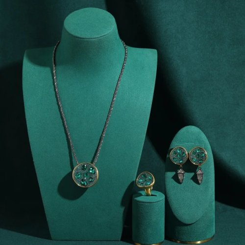 Set di gioielli vintage in cristallo verde Sky Frisbee per donna – collana rotonda, orecchini e anello placcati in oro 18 carati, regalo classico di alta qualità