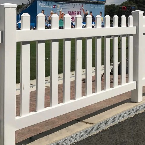 รั้วสวน PVC สีขาวกันรังสียูวี ติดตั้งง่าย 8x4 ฟุต รั้วภายนอกสั่งทำ