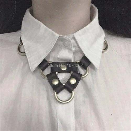 Punk Rock Leather Choker Necklace with Round Rivets and Triangle Collar, Handmade